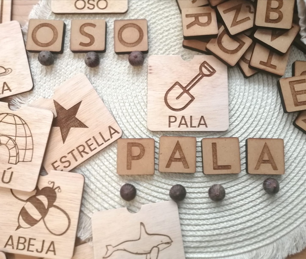 Set de palabras XL + letras en mayúscula imprenta